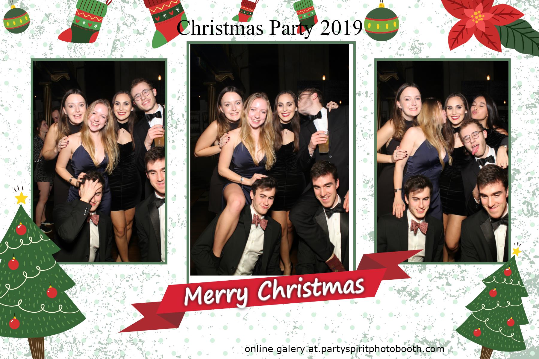 Christmas Party | View more photos from the event at gallery.partyspiritphotobooth.com/u/PartySpiritPhotoBooth/Christmas-Party-0